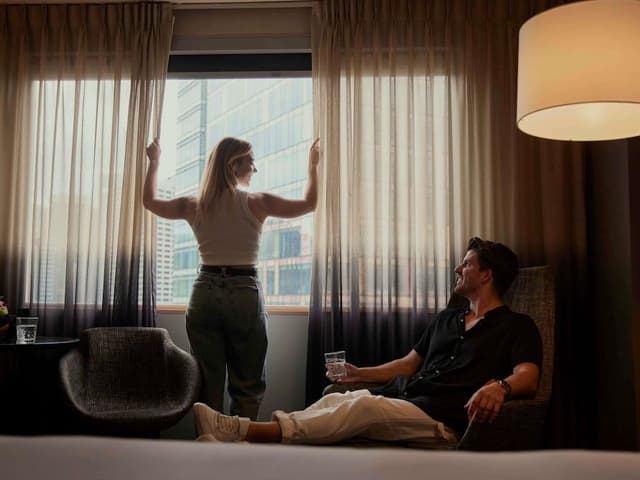 Deluxe Room, 1 Queen Bed (City Skyline)