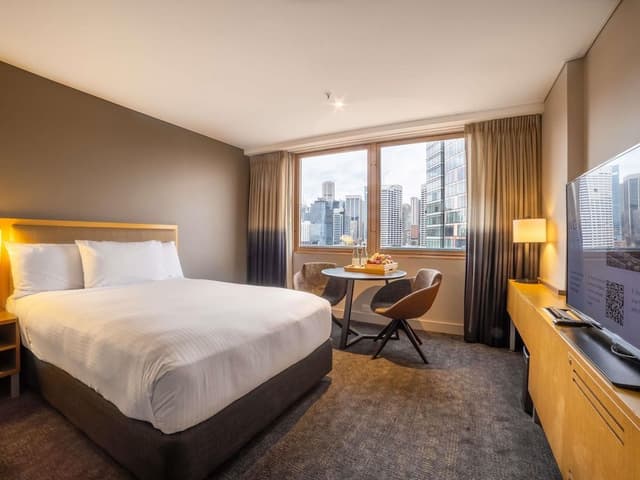 Deluxe Room, 1 Queen Bed (City Skyline)