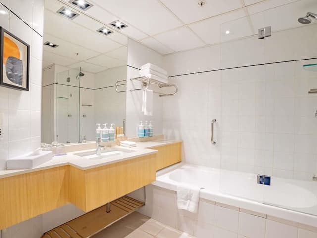 Executive Suite, 1 Double Bed (Darling Harbour Facing)
