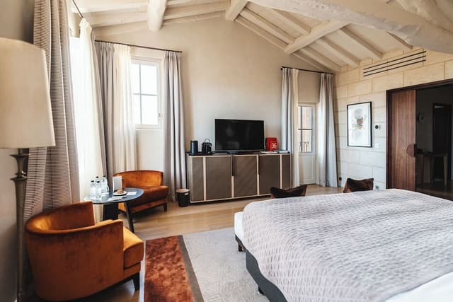 Traditional Suite