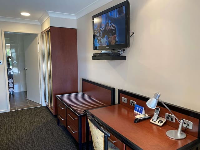 Deluxe Room, Multiple Beds, Non Smoking, Microwave