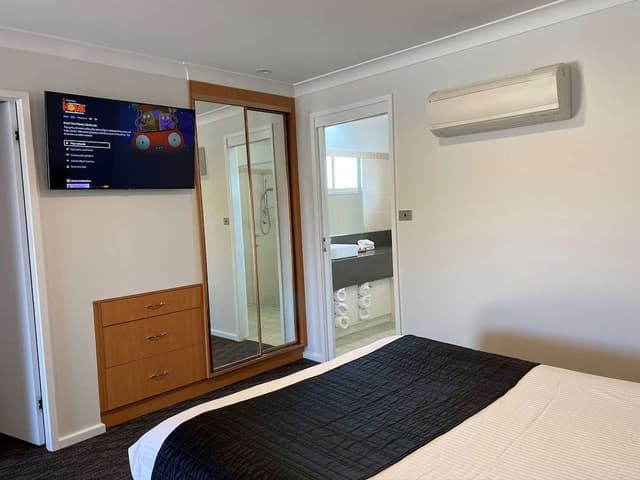 Executive Suite, Multiple Beds, Non Smoking, Microwave
