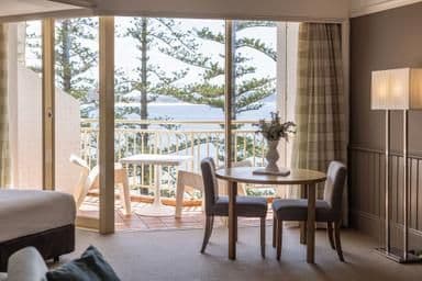 1 KING JUNIOR SUITE OCEAN VIEW