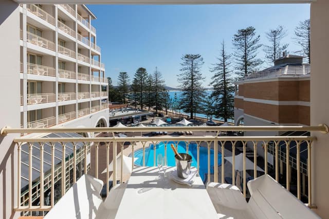 1 King Premium Balcony Pool View