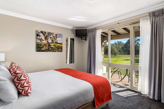 Executive Suite, 1 King Bed, Non Smoking