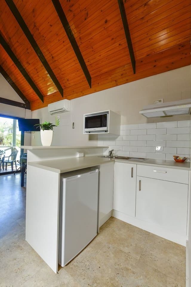 Triple Villa (3 adults, 2 children)