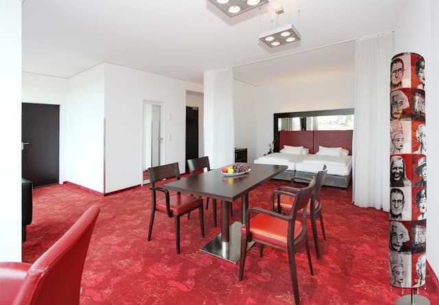 Suite, 1 King Bed with Sofa bed