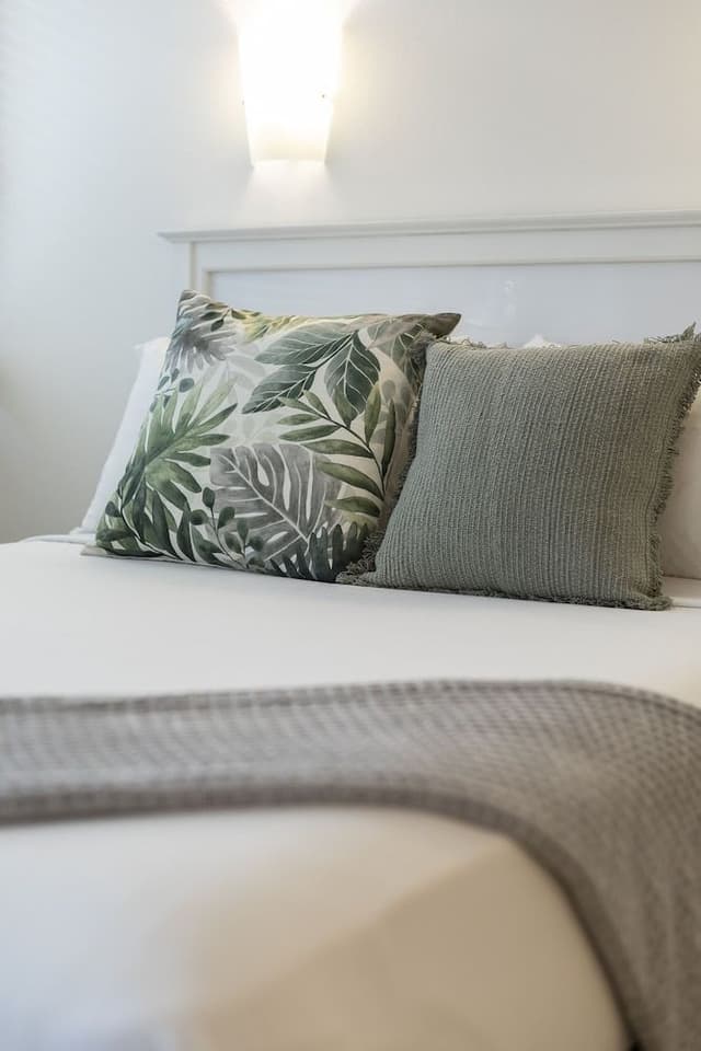 Garden Twin Queen Room