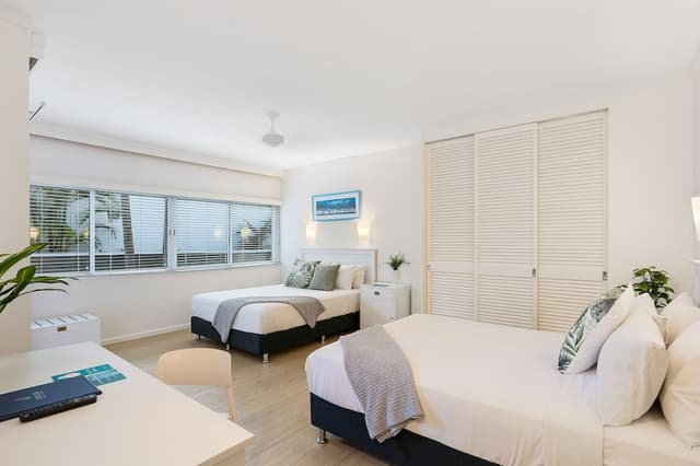 Garden Twin Queen Room