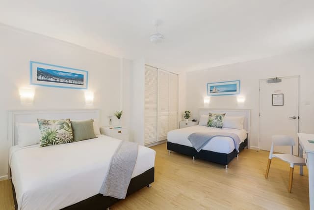 Garden Twin Queen Room
