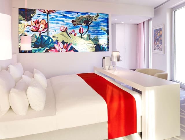 Room, 1 Queen Bed (Art - XL)