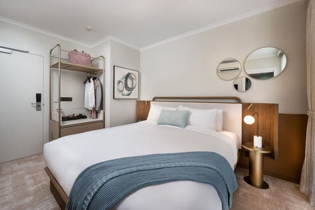 Deluxe Room (Hotel)