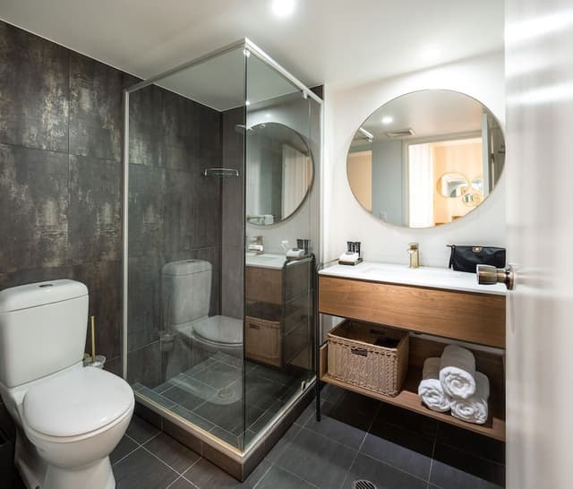 Room (Hotel)