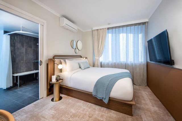 Deluxe Room (Hotel)