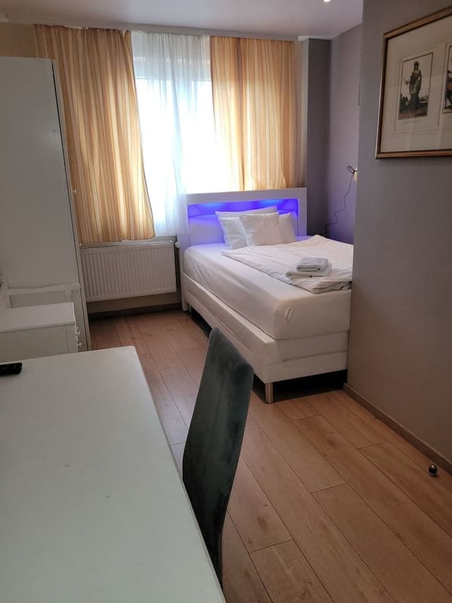 Classic Single Room