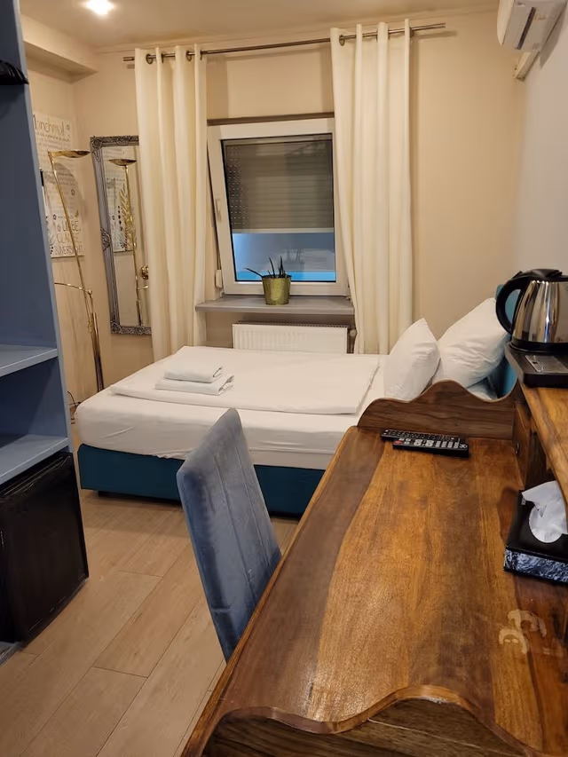 Classic Single Room