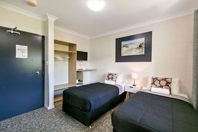 Double or Twin Room (Connecting Rooms)