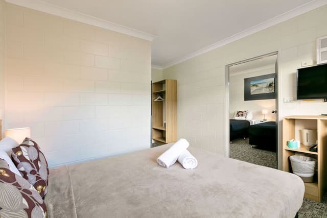 Double or Twin Room (Connecting Rooms)