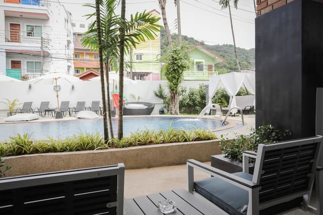 Deluxe Double or Twin Room, Pool Access