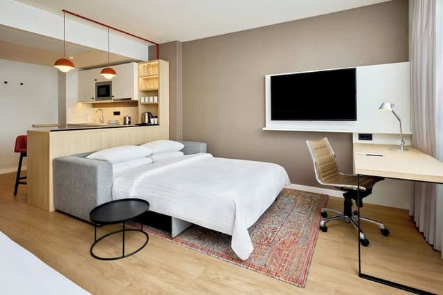 Comfort Studio, 1 Queen Bed with Sofa bed, Kitchen
