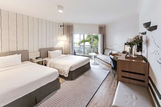 Deluxe Sea View Twin