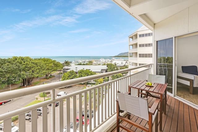 Deluxe Sea View Twin