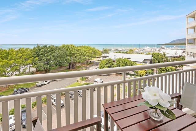 Deluxe Sea View Twin