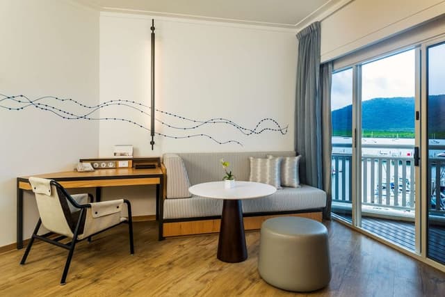 Executive Marina View King