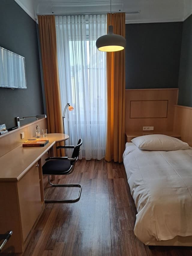 Standard Single Room