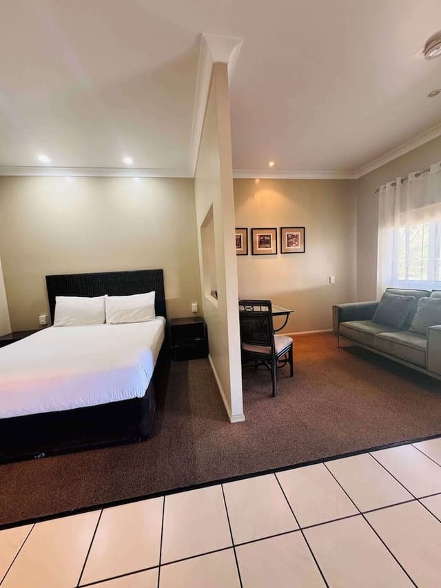 Deluxe Room, 1 Queen Bed, Non Smoking