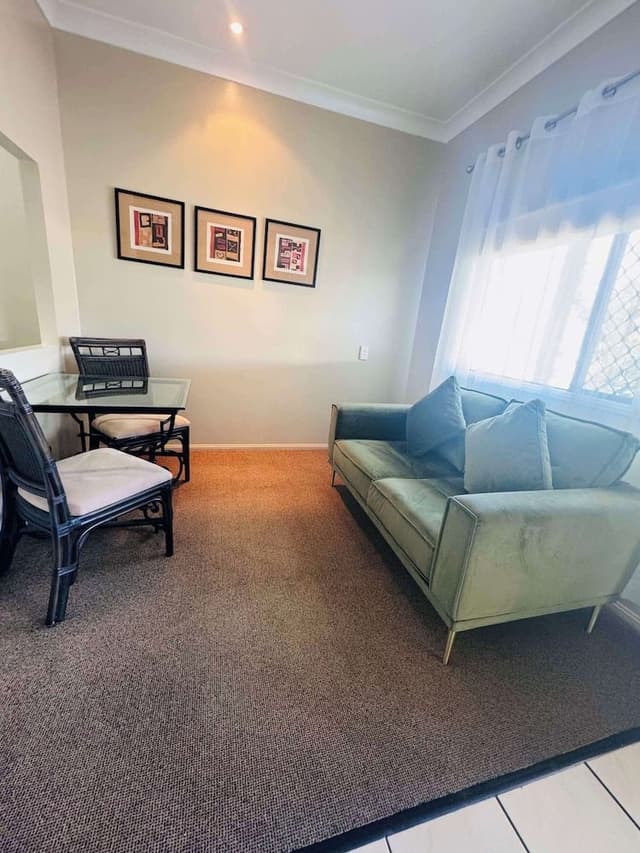 Deluxe Room, 1 Queen Bed, Non Smoking