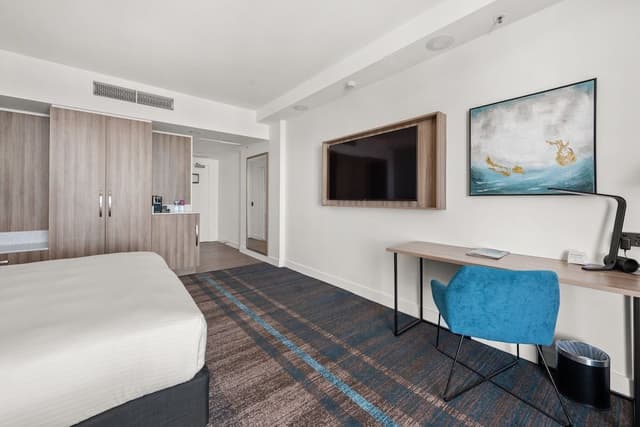 Standard Room, 1 King Bed, Ocean View (Top Floor)