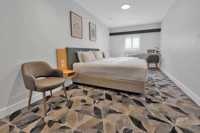 Deluxe King Room