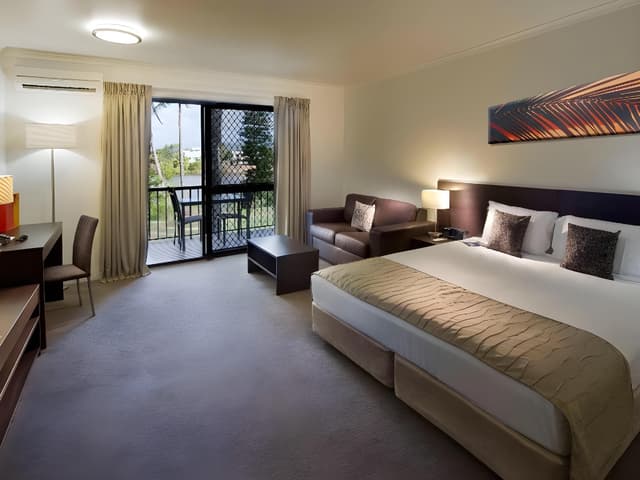 Deluxe King Room