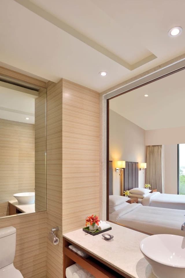 Executive Deluxe Twin Room with Executive lounge access