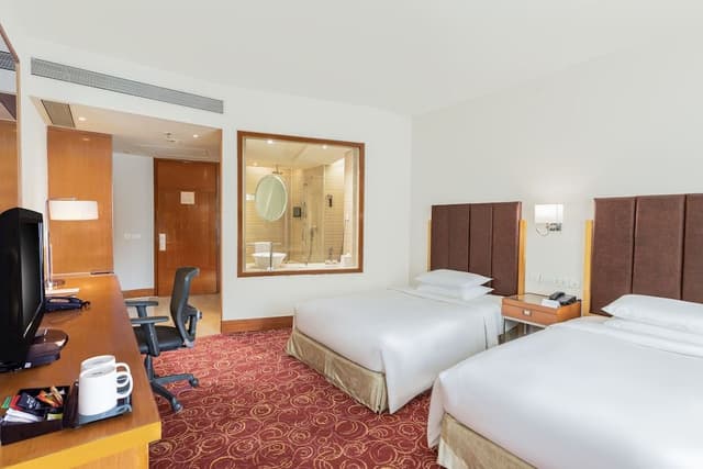 Executive Deluxe Twin Room with Executive lounge access