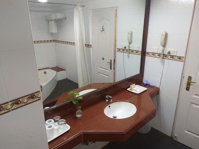 Premium Suite