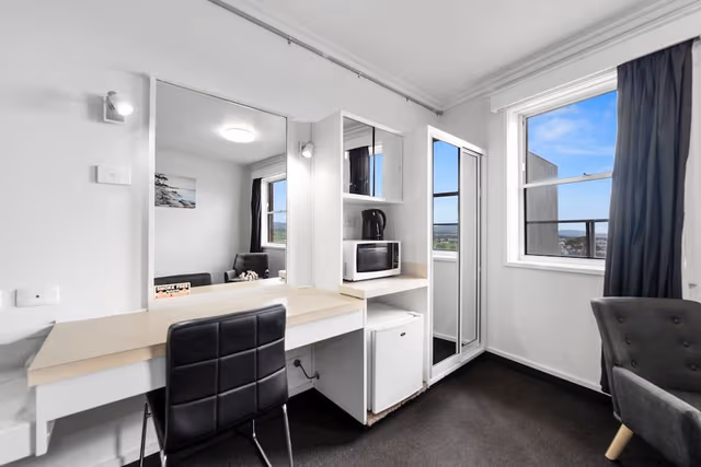 Standard Queen Room