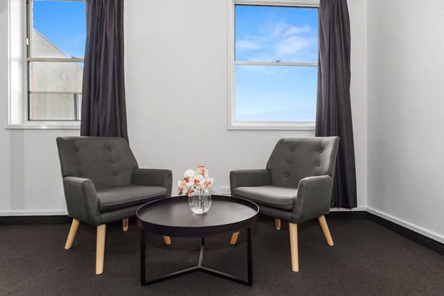 Standard Queen Room