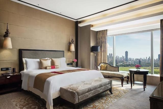 Suite, 1 King Bed