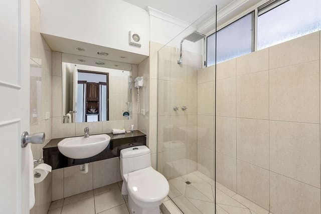 Standard Room, 1 Queen Bed