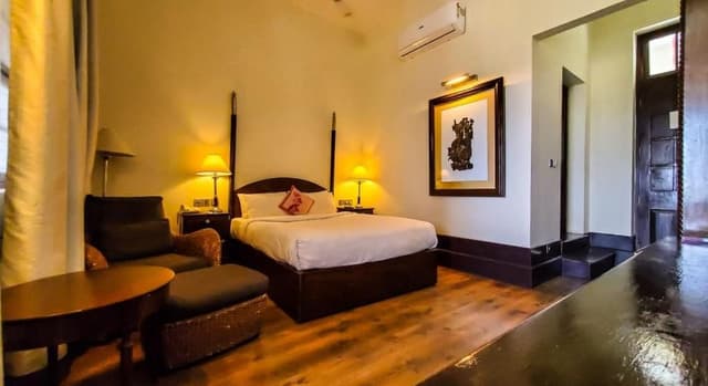 Regal Queen Garden View Room with Balcony