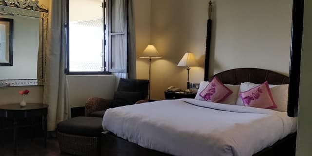 Staycation - Queen Room