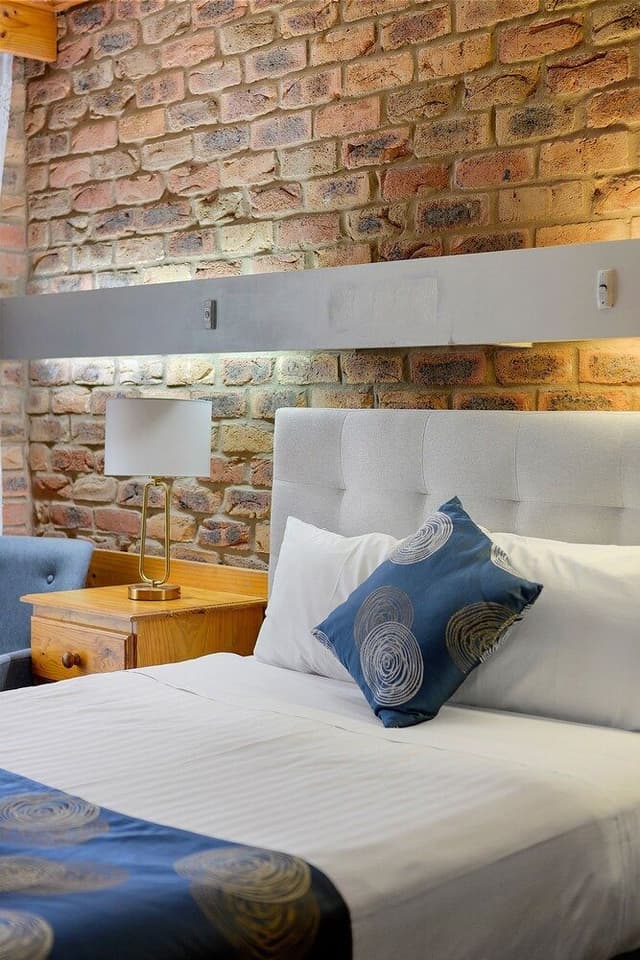 Standard Room, 1 Queen Bed