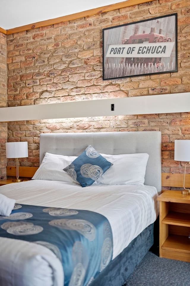 Standard Room, 1 Queen Bed