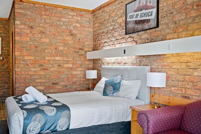 Standard Room, 1 Queen Bed