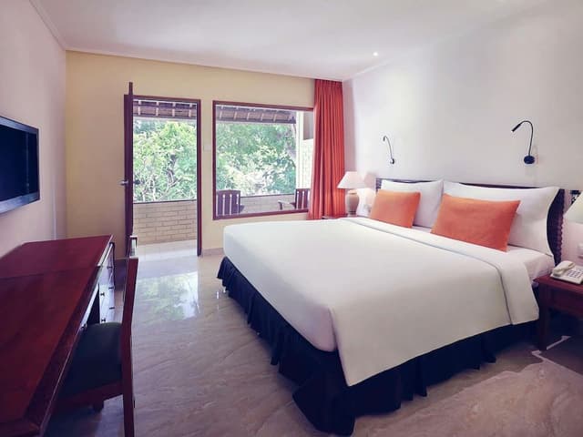 Superior Room, 1 King Bed