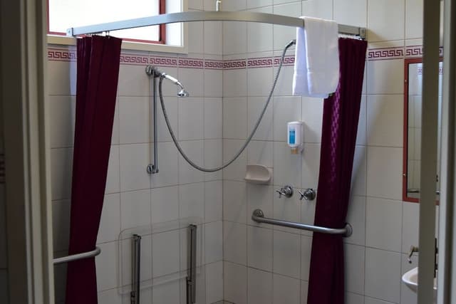 Deluxe Room, 1 Queen Bed, Accessible