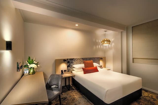 Standard Queen Room