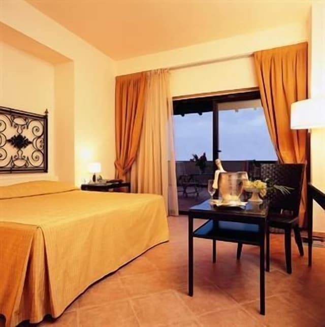 Classic Double Room, 1 Double or 2 Twin Beds, Sea View